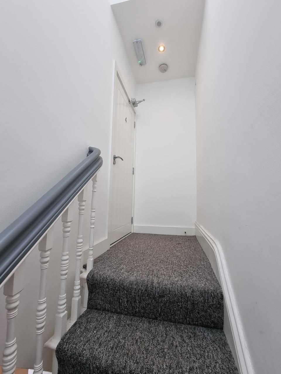 2 Bed Flat, Talbot Road, M16 photo 2