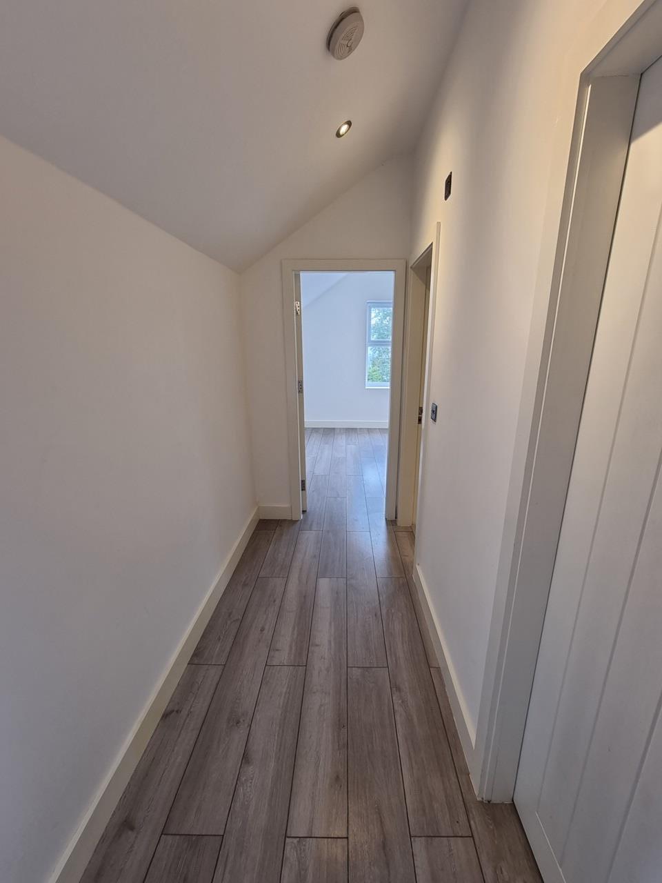 2 Bed Flat, Talbot Road, M16 photo 4
