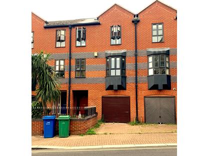 Room in a Shared House, West Lane, SE16