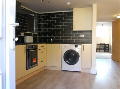 1 Bed Flat, Wilbraham Road, M14