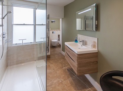 3 Bed Flat, Top Floor, BA2