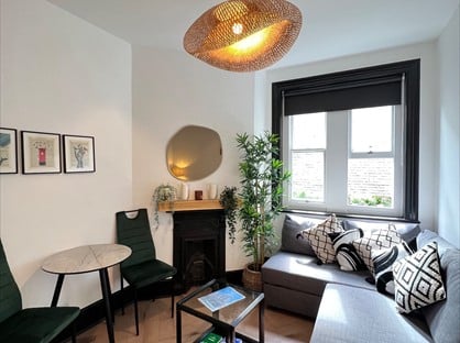 1 Bed Flat, Goodge Street, W1T