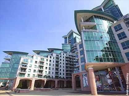 Room in a Shared Flat, St Georges Wharf, SW8