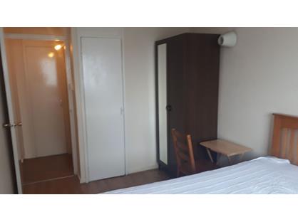 Room in a Shared Flat, Park Court, SW11