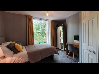 Room in a Shared Flat, Darwin 39 High Street, ST5