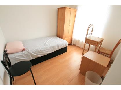 Room in a Shared House, Heath Road, SW8