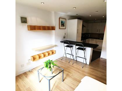 1 Bed Flat, Hammersmith Grove, W6