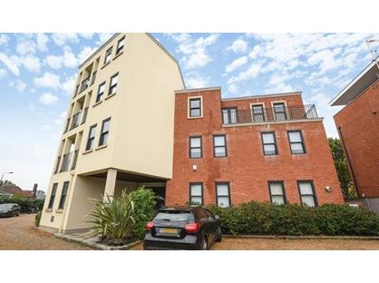 2 Bed Flat, Plaistow Lane, BR1