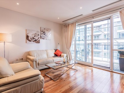 2 Bed Flat, Hawker Building, SW11