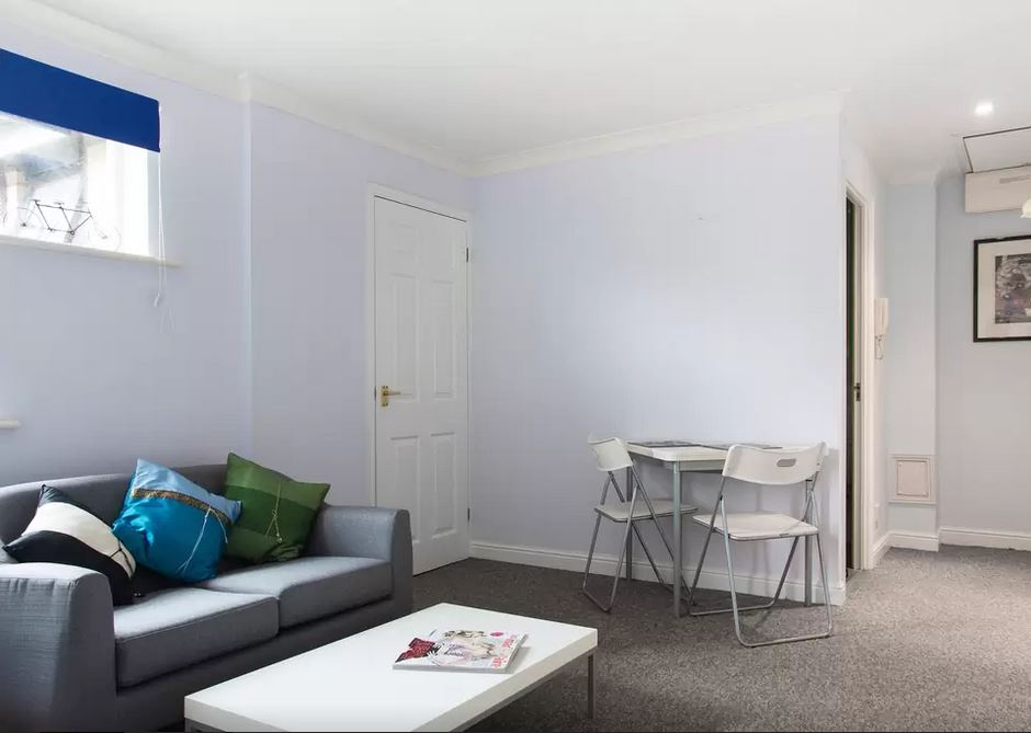 1 Bed Flat, Transom Close, SE16 photo 2