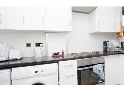 Room in a Shared Flat, Tildesley Road, SW15