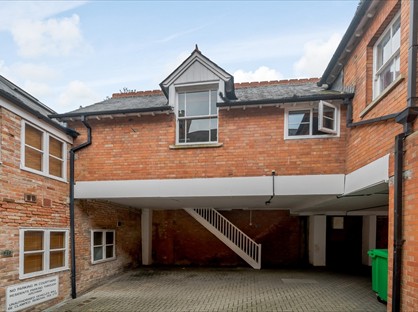 1 Bed Flat, Country Court, TA10