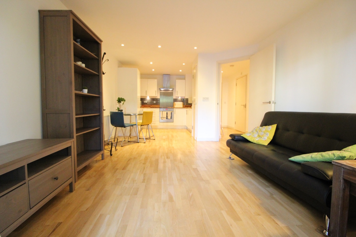 1 Bed Flat, Frean Street, SE16 photo 4