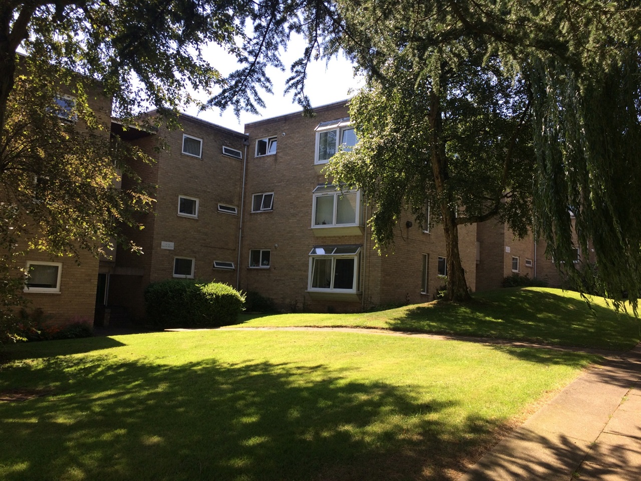Higher Bebington, Wirral 2 Bed Flat, Mount Avenue, CH63 To Rent Now