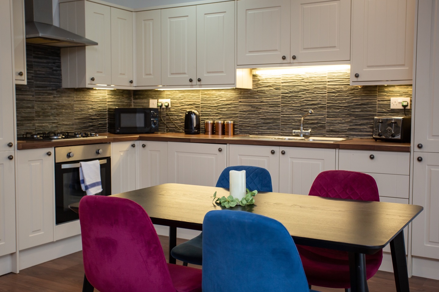 Sunderland 2 Bed SemiDetached House, Roker Terrace, SR6 To Rent