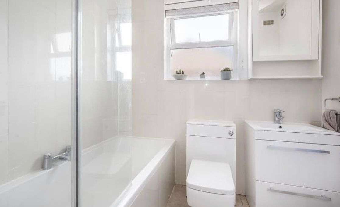 Wimbledon 1 Bed Flat, Haydons Road, SW19 To Rent Now for £1,600.00 p/m