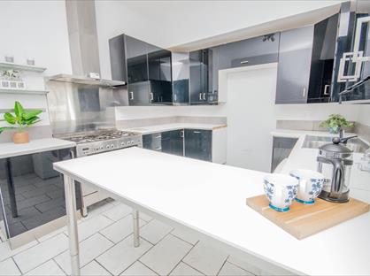 2 Bed Terraced House, Annie Street, BB5