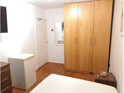 Room in a Shared Flat, Tildesley Road, SW15