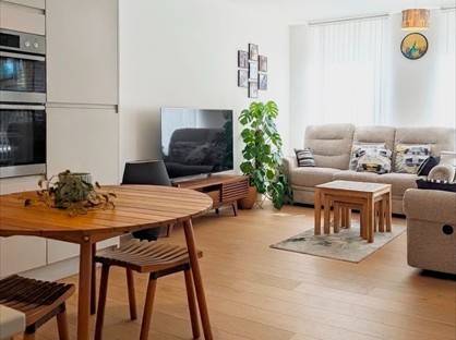 3 Bed Flat, Grove Park, NW9