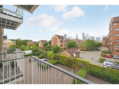 Room in a Shared Flat, Fawley Lodge, E14