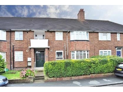 1 Bed Maisonette, Lambarde Avenue, SE9
