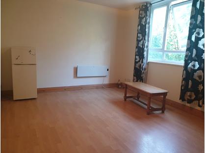 Room in a Shared Flat, Bellmore Court 33A, CR0
