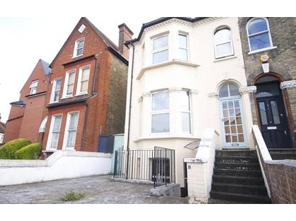 1 Bed Flat, Rossiter Road, SW12