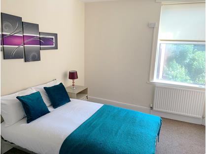 Room in a Shared House, Market Street, S80