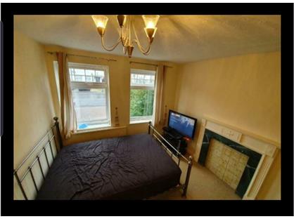 Room in a Shared House, Caillard Road, KT14