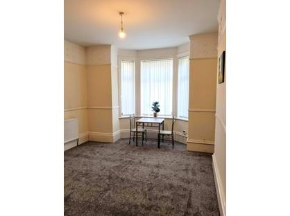 Studio Flat, Polygon Road, M8