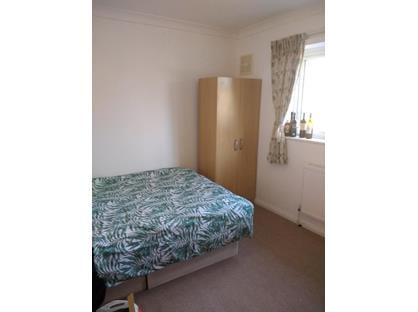 Room in a Shared House, Coombe Lane, SW20