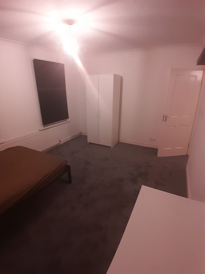 Walthamstow 1 Bed Flat, Bristol Park Rd, E17 To Rent Now for £1,300