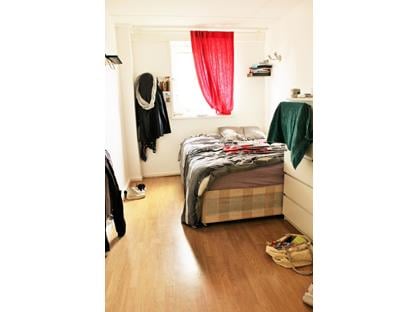 Room in a Shared Flat, Park Court, SW11