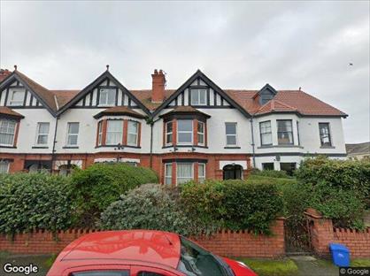 2 Bed Flat, Howard Road, LL30