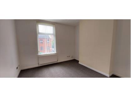 1 Bed Flat, Wellington Street West, M7