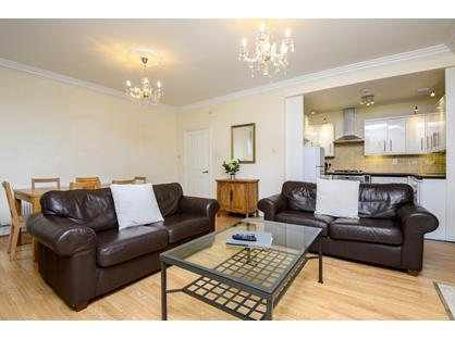 2 Bed Flat, Hammersmith Grove, W6