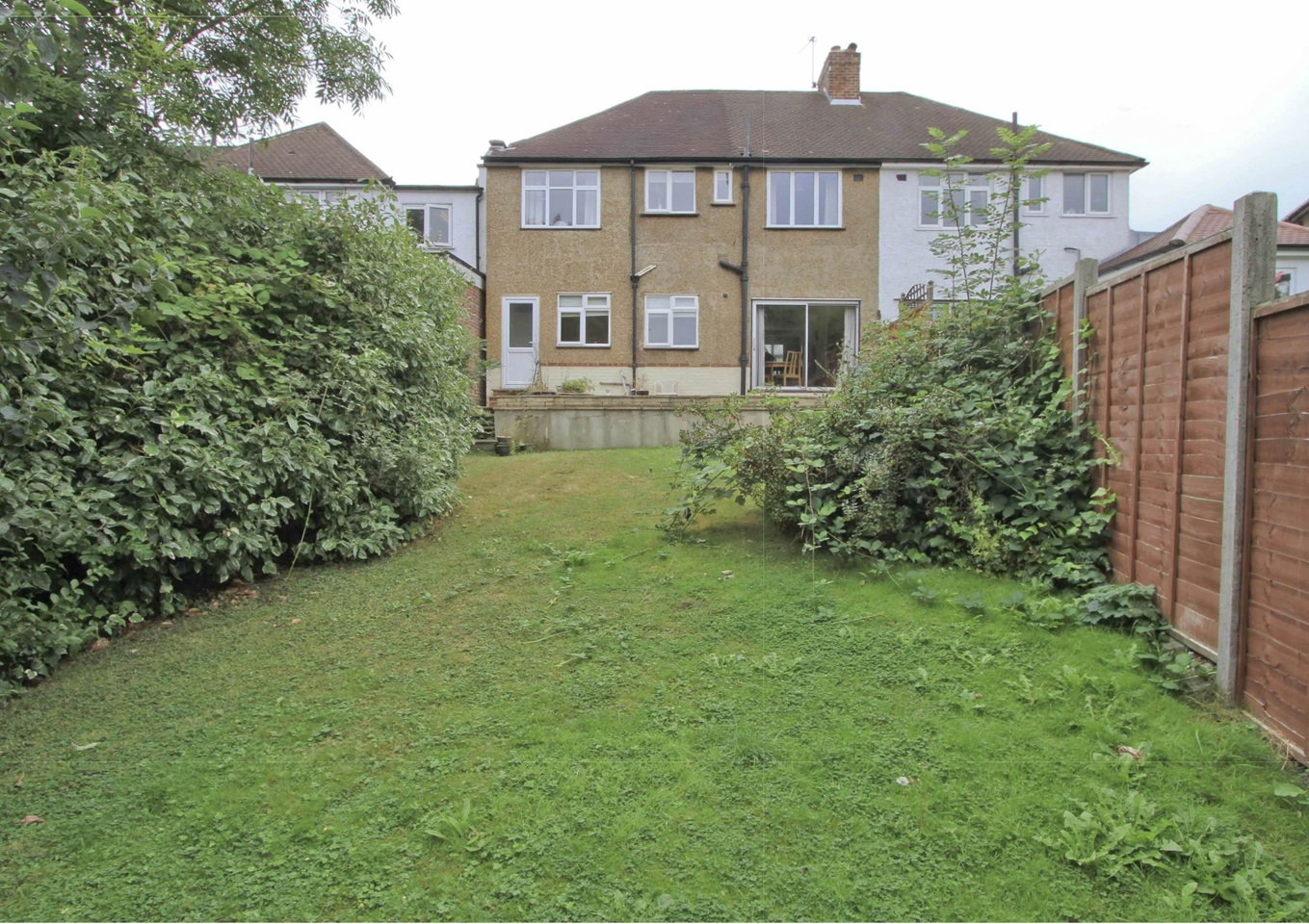 Northolt 5 Bed SemiDetached House, Danemead Grove, UB5 To Rent Now