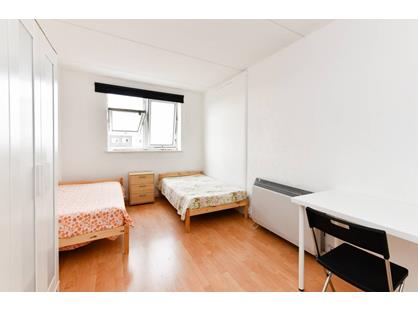 Room in a Shared Flat, Youngs Court, SW11