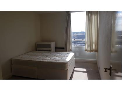 Room in a Shared Flat, Eagle Heights, SW11