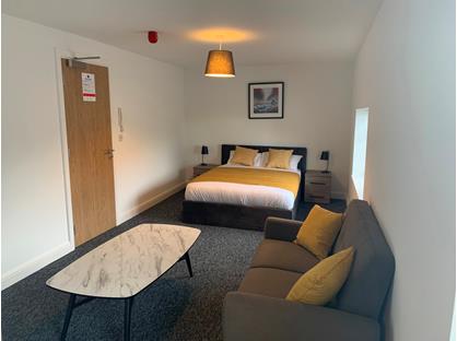 Studio Flat, Redforde House, DN22