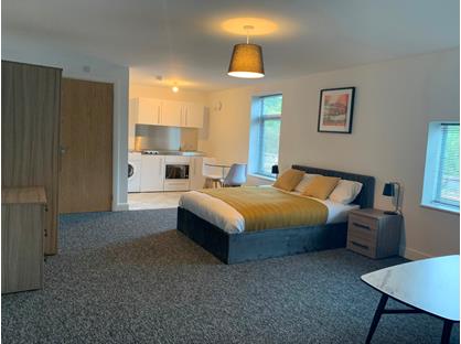 Studio Flat, Redforde House, DN22