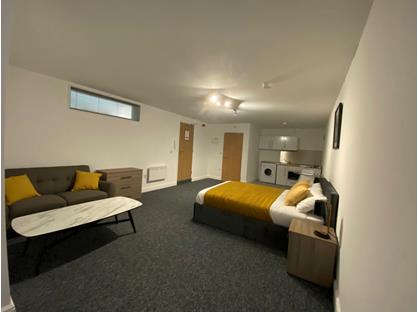 Studio Flat, Redforde House, DN22