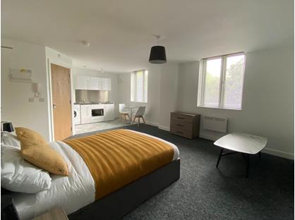 Studio Flat, Redforde House, DN22