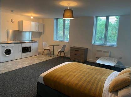 Studio Flat, Redforde House, DN22