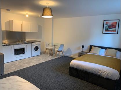 Studio Flat, Redforde House, DN22