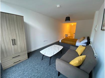 Studio Flat, Redforde House, DN22