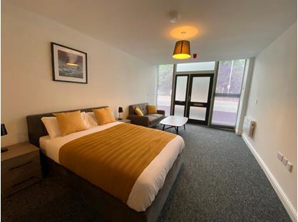 Studio Flat, Redforde House, DN22