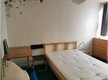 Room in a Shared Flat, Chambord House, E2