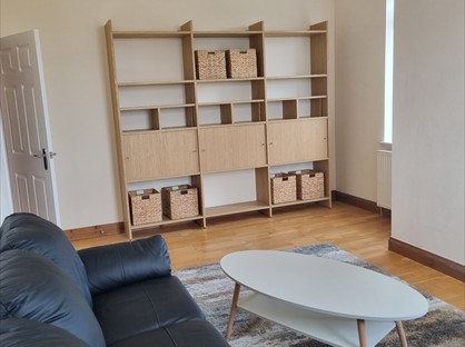 3 Bed Flat, Haldane Avenue, EH41