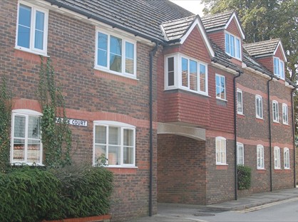 2 Bed Flat, Palace Court, DT1